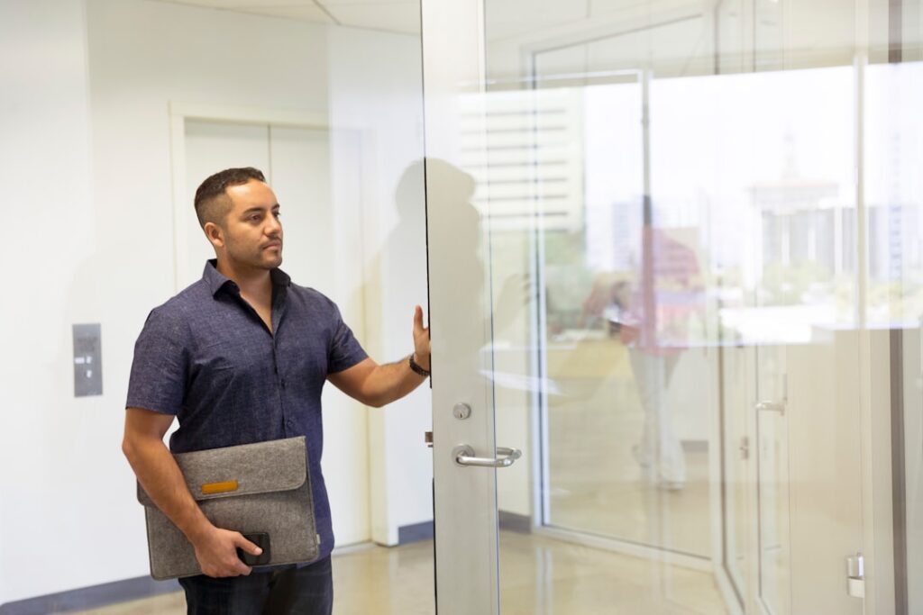 Photo Trainer for Customer Service Excellence