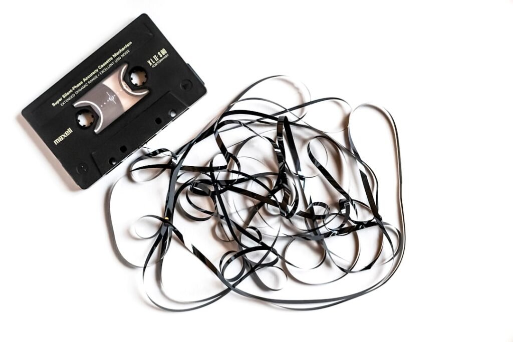 Photo magnetic communication