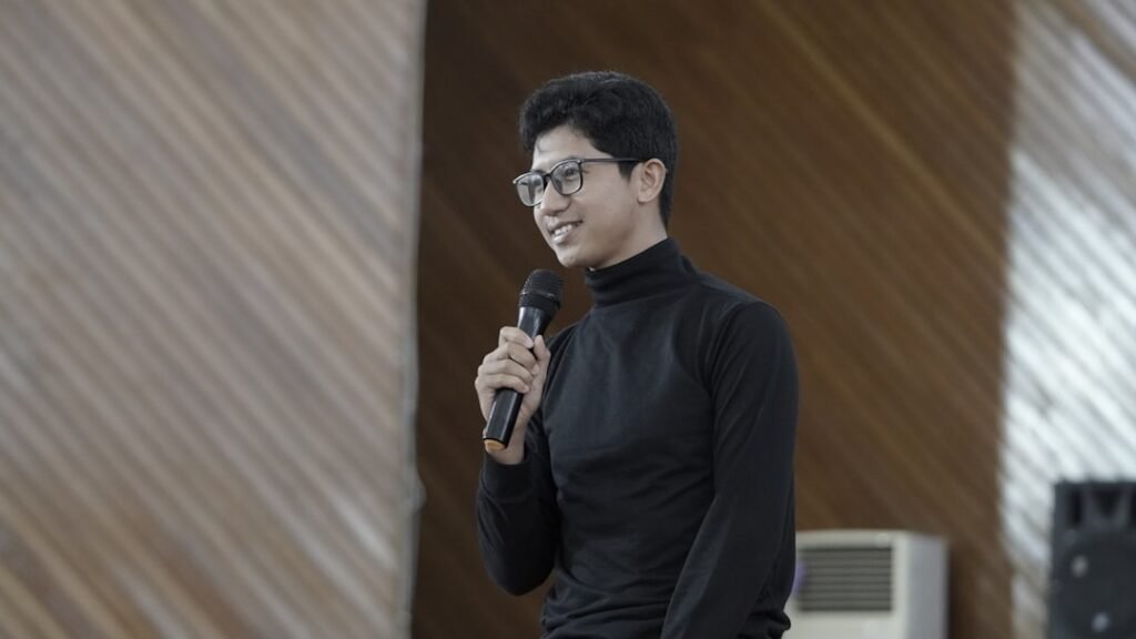 Photo Confidence Speaking